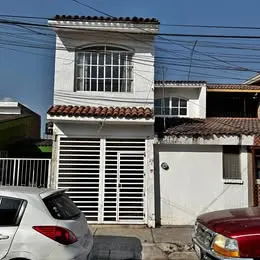 4 habitaciones 2 baños - Casa
