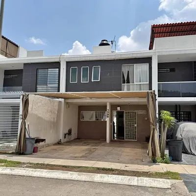 3 habitaciones 2,5 baños - Casa