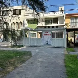 6 habitaciones 4.5 baños Casa