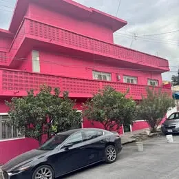 8 habitaciones 4 baños - Casa