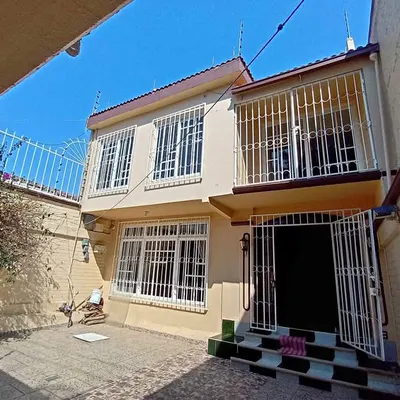 4 habitaciones 2 baños - Casa