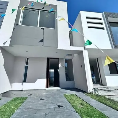 3 habitaciones 2.5 baños Casa
